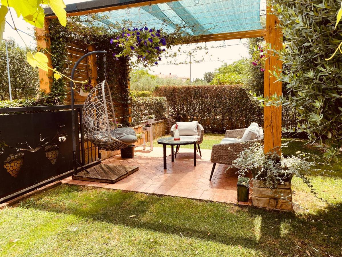 Rossa Apartment *